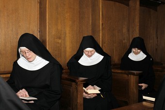 Schwestern beim Gebet